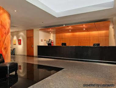 Ramada By Wyndham Westshore Airport South Hotel 3*